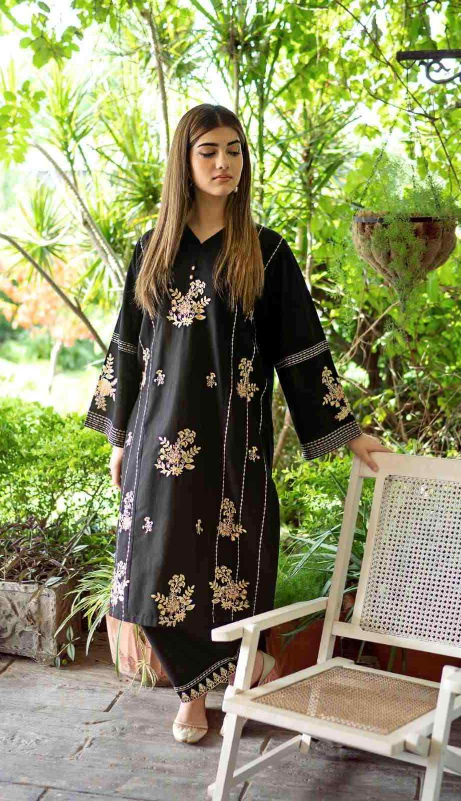 3 Piece Unstiched Embroidery Dhanak