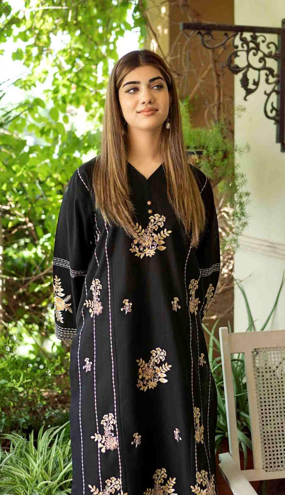 3 Piece Unstiched Embroidery Dhanak