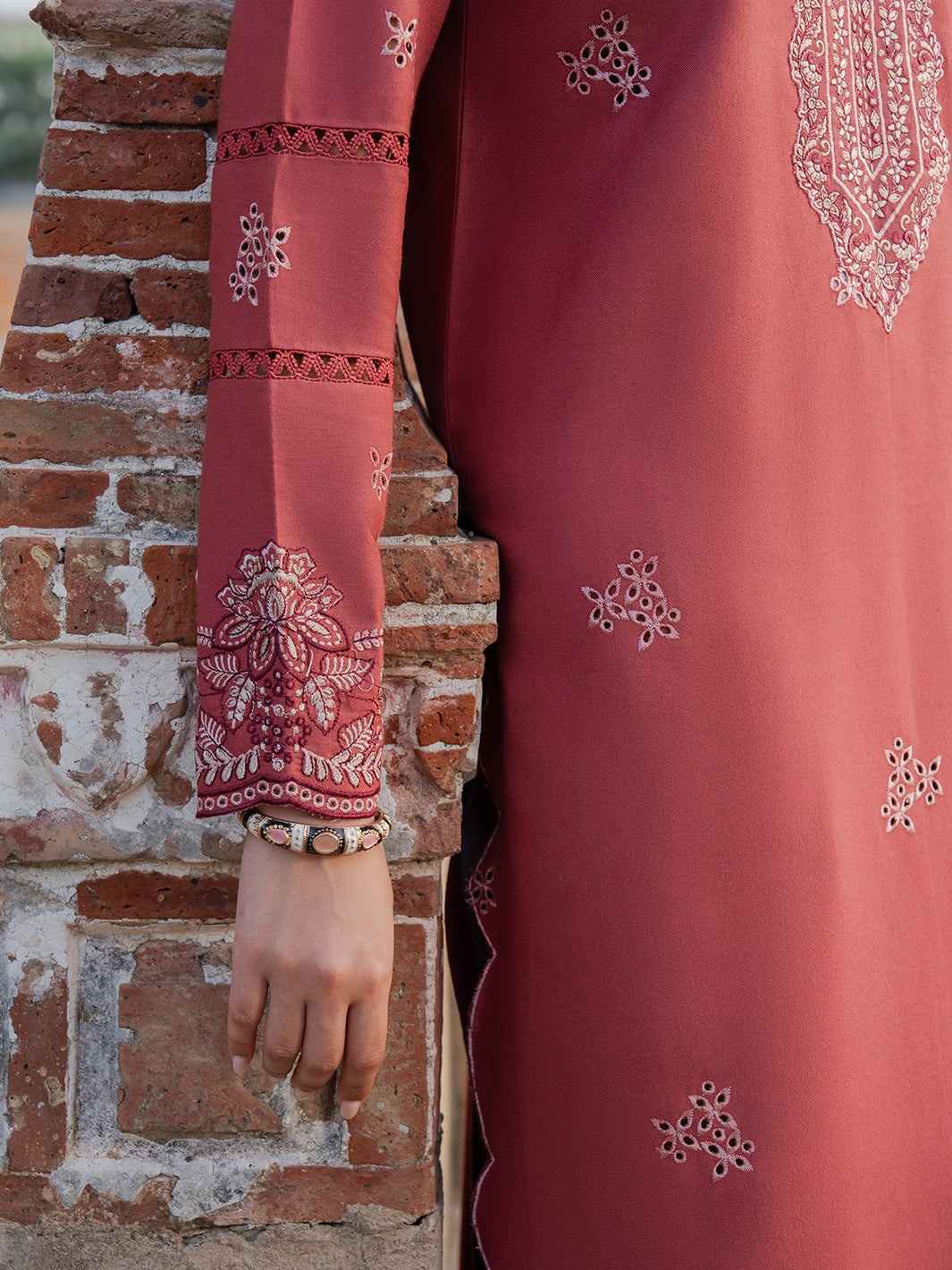 3 Piece Unstiched Embroidery Dhanak