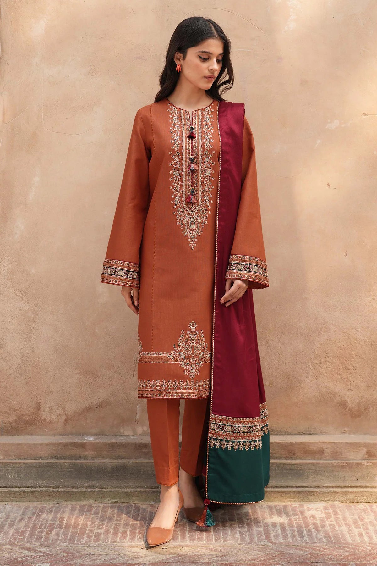 Lawn Outfit with Tradtional Embroidered D