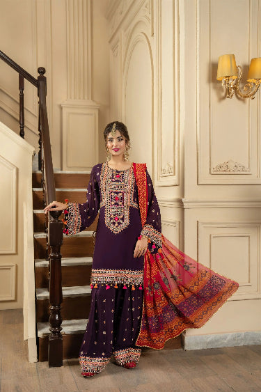 Traditional Embroidered Lawn Dress with Embroidered Trouser and Sleves, Digitaly Printed Bamber Sahfoon Dupatta.