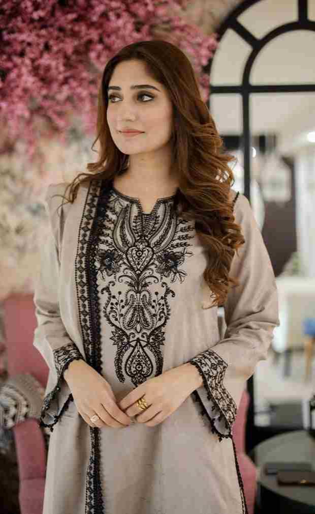 3 Piece Unstiched Embroidery Dhanak