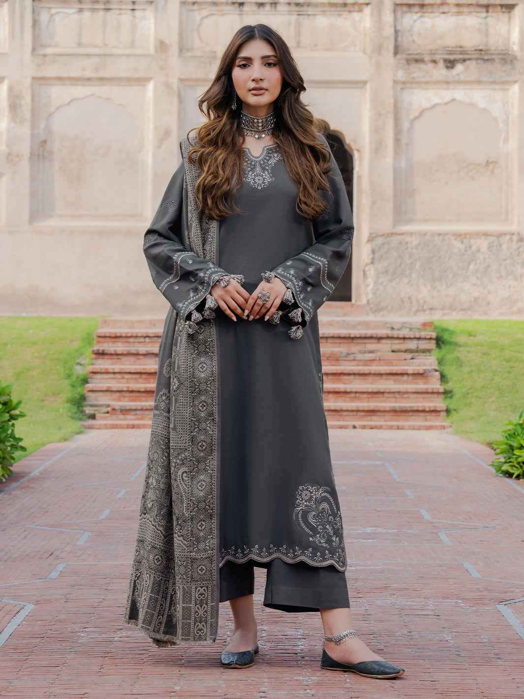 3 Piece Unstiched Embroidery Dhanak