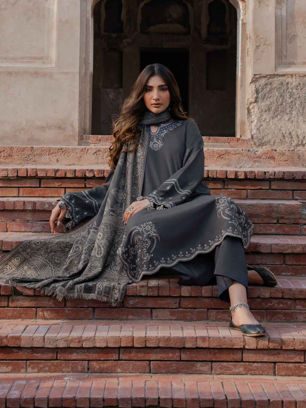 3 Piece Unstiched Embroidery Dhanak