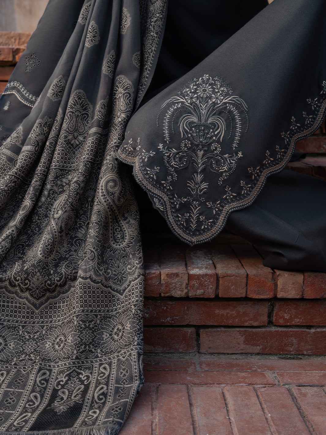 3 Piece Unstiched Embroidery Dhanak
